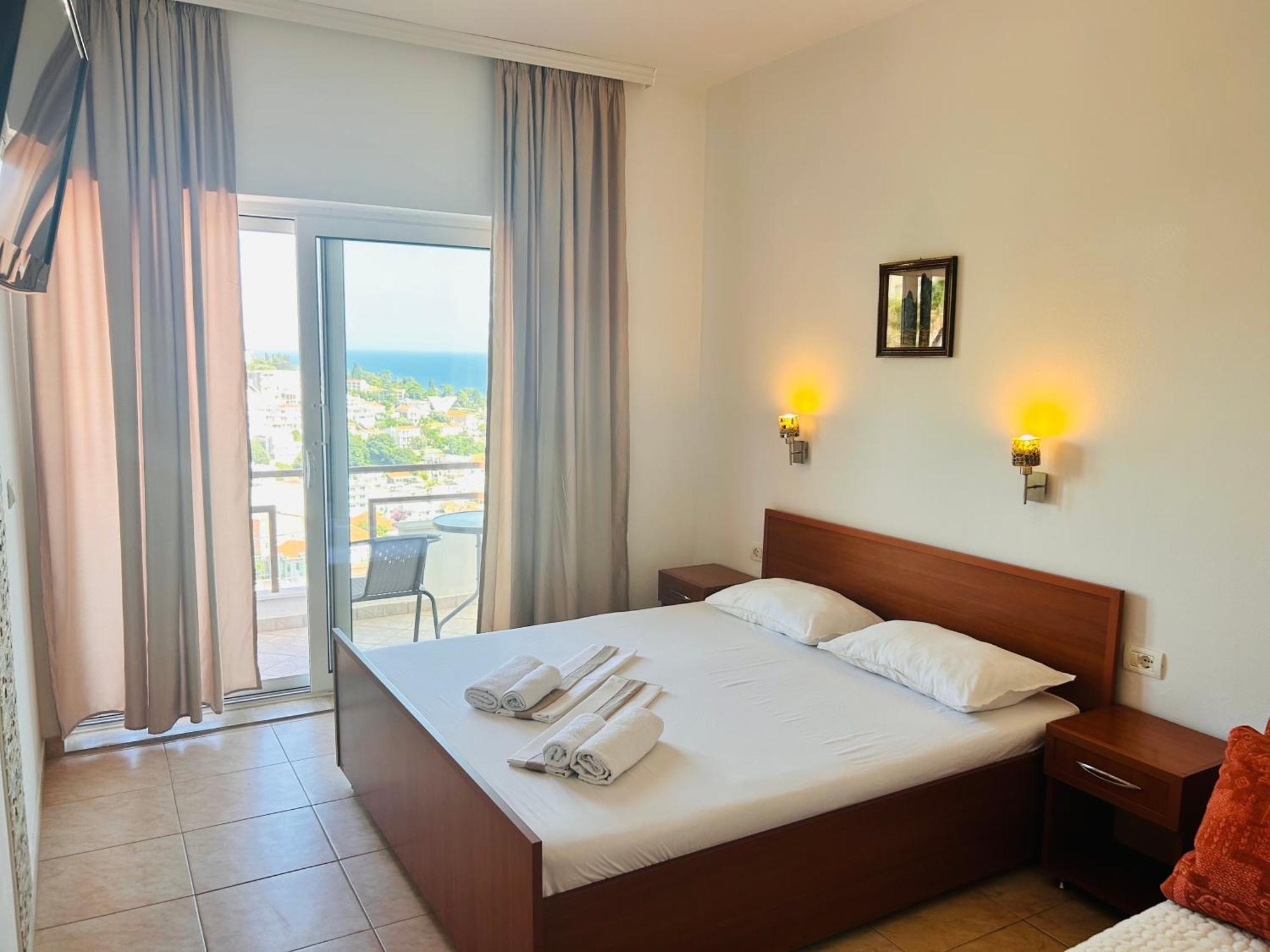 Apartments Aga Улцин Екстериор снимка
