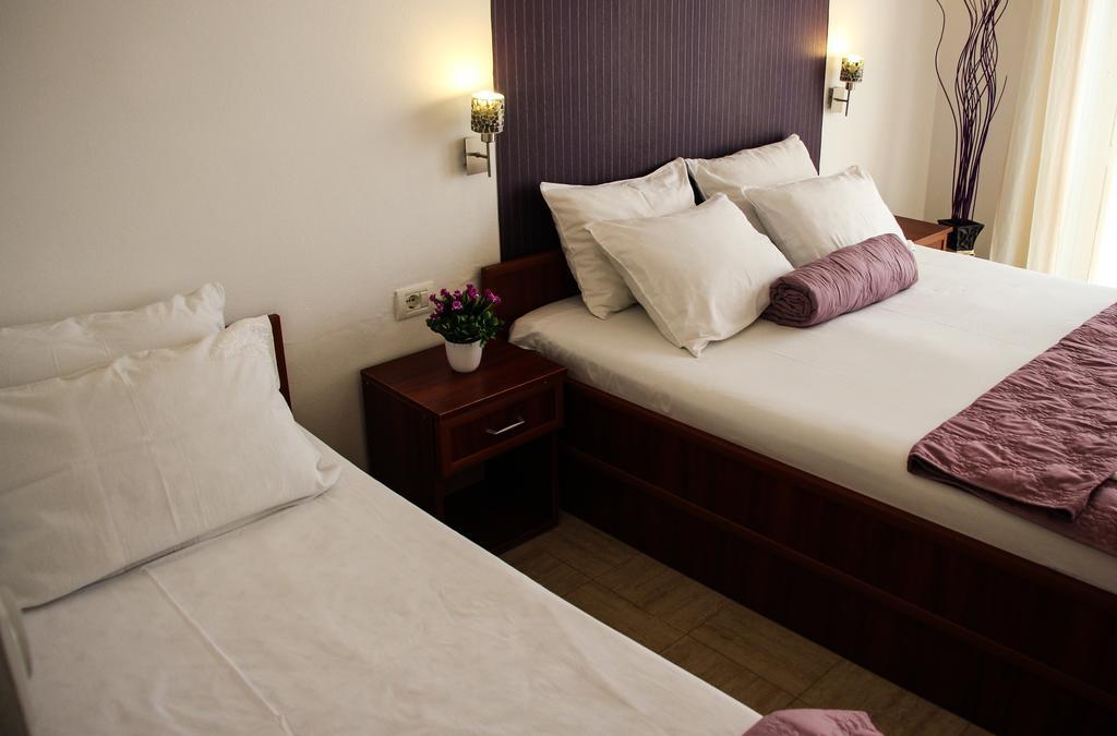 Apartments Aga Улцин Екстериор снимка