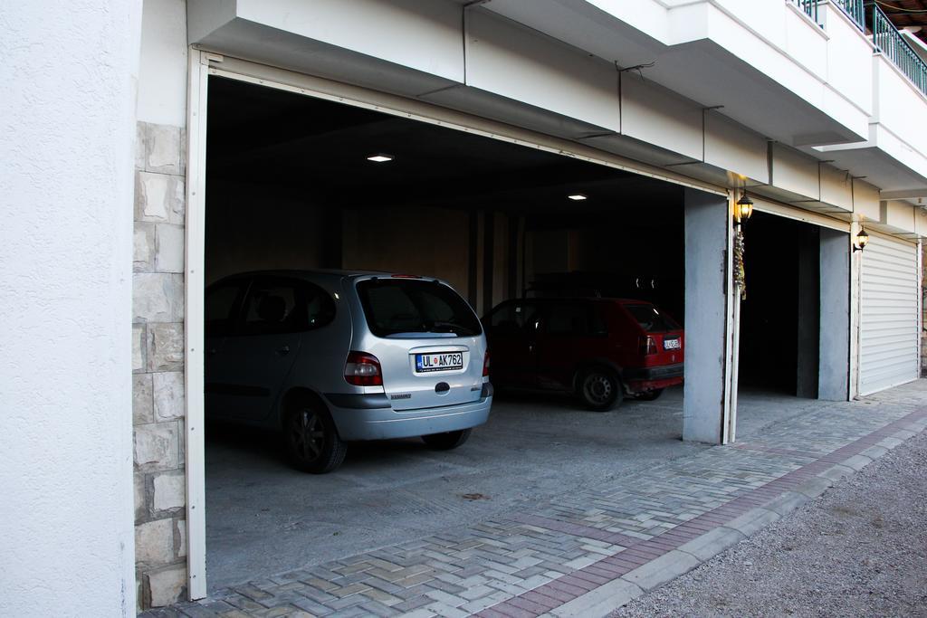 Apartments Aga Улцин Екстериор снимка