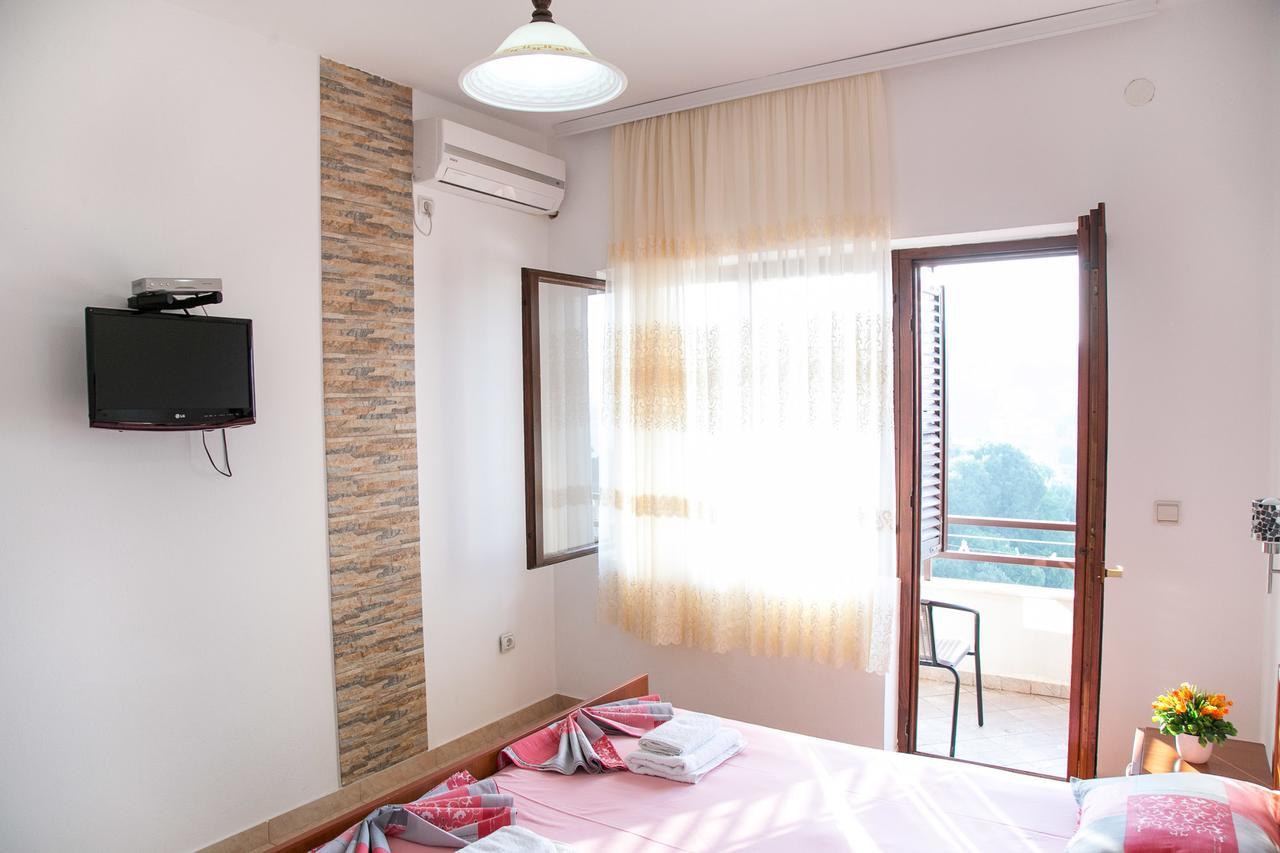 Apartments Aga Улцин Екстериор снимка