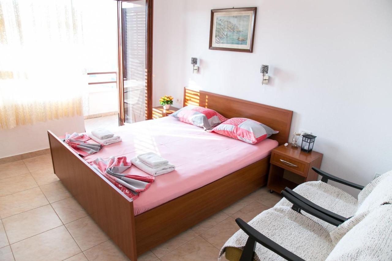 Apartments Aga Улцин Екстериор снимка